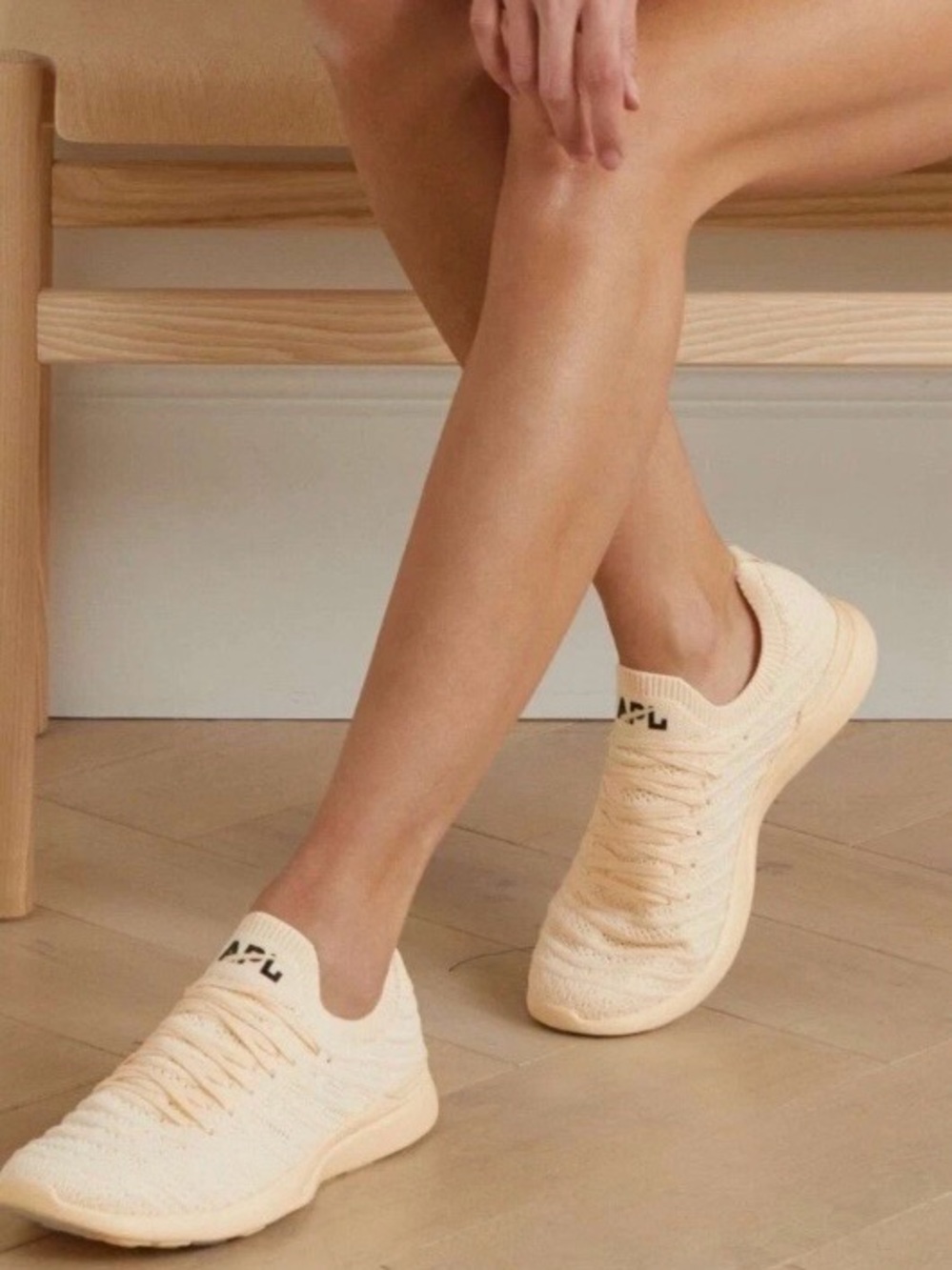 APL Techloom Wave Hybrid Running Shoes Cream Size 37/7